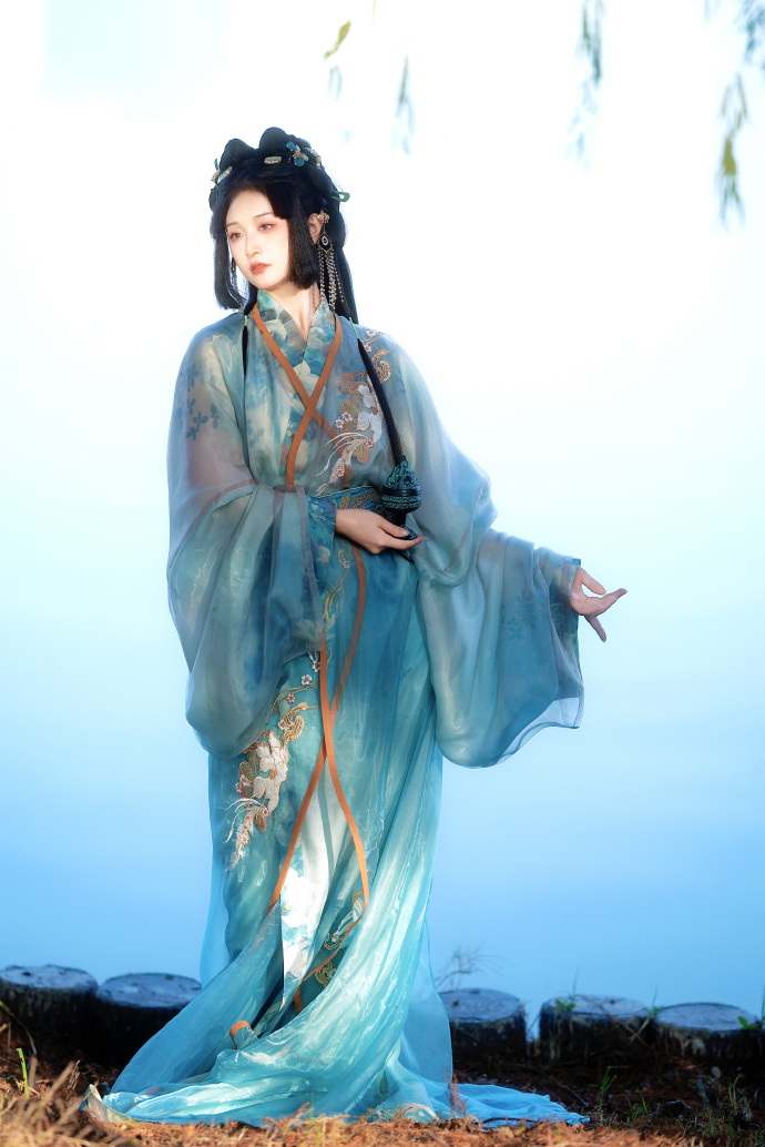 影评配图 · 周日晚上也能后台听 · 治愈